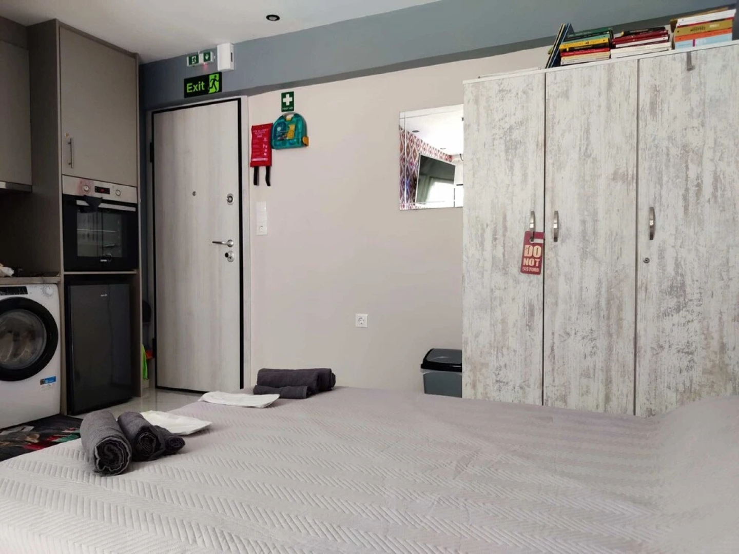 Modern Cozy VerGian Studio in the Beach
