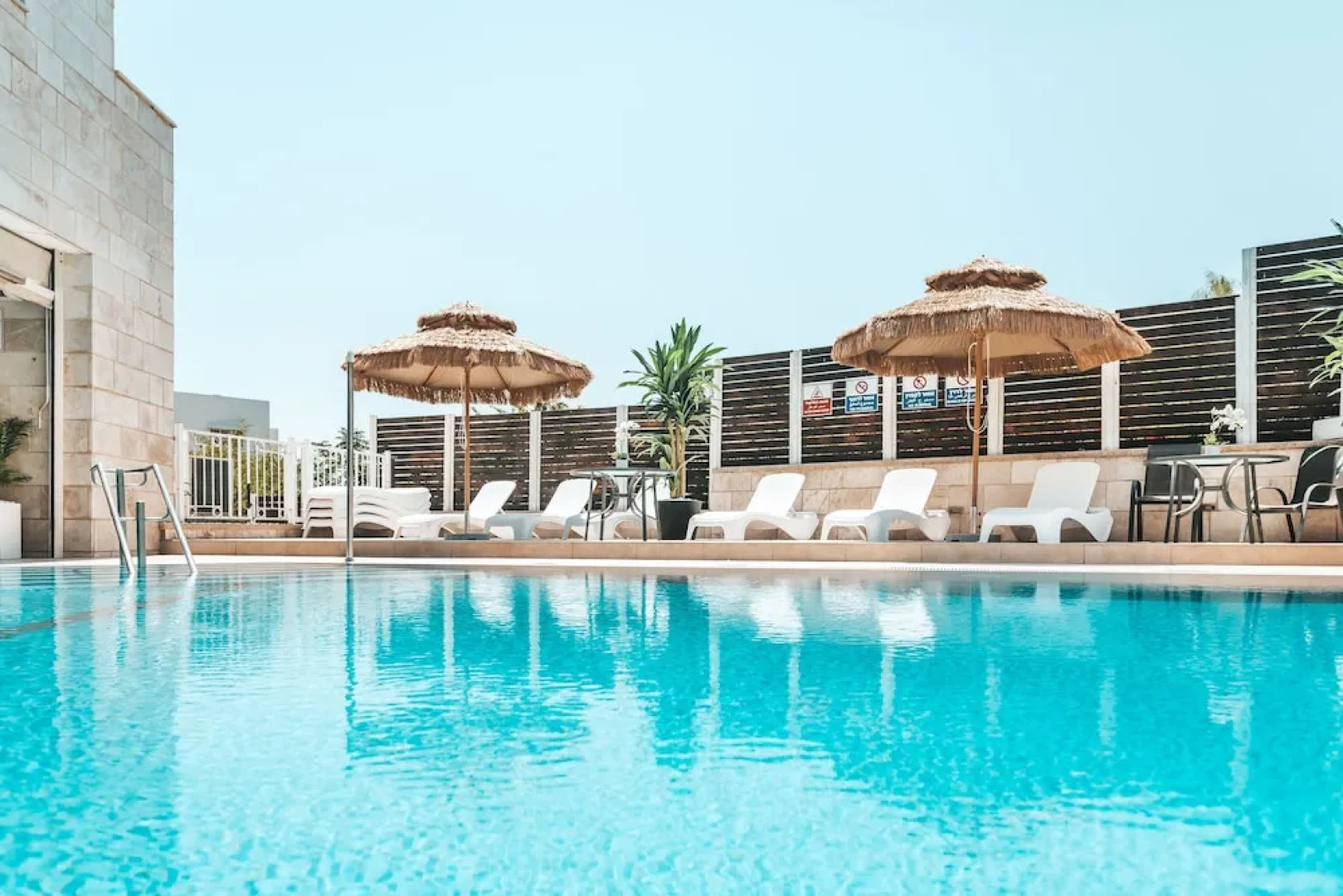 Emily`s Hotel