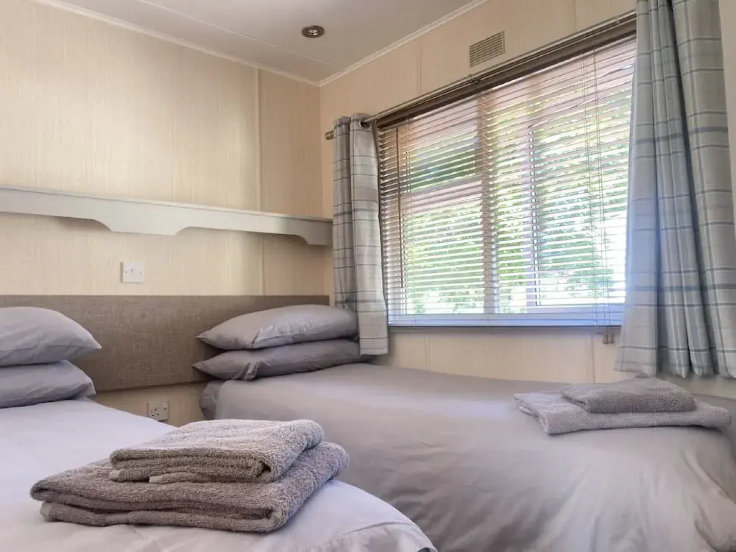 Linnhe Lochside Holidays