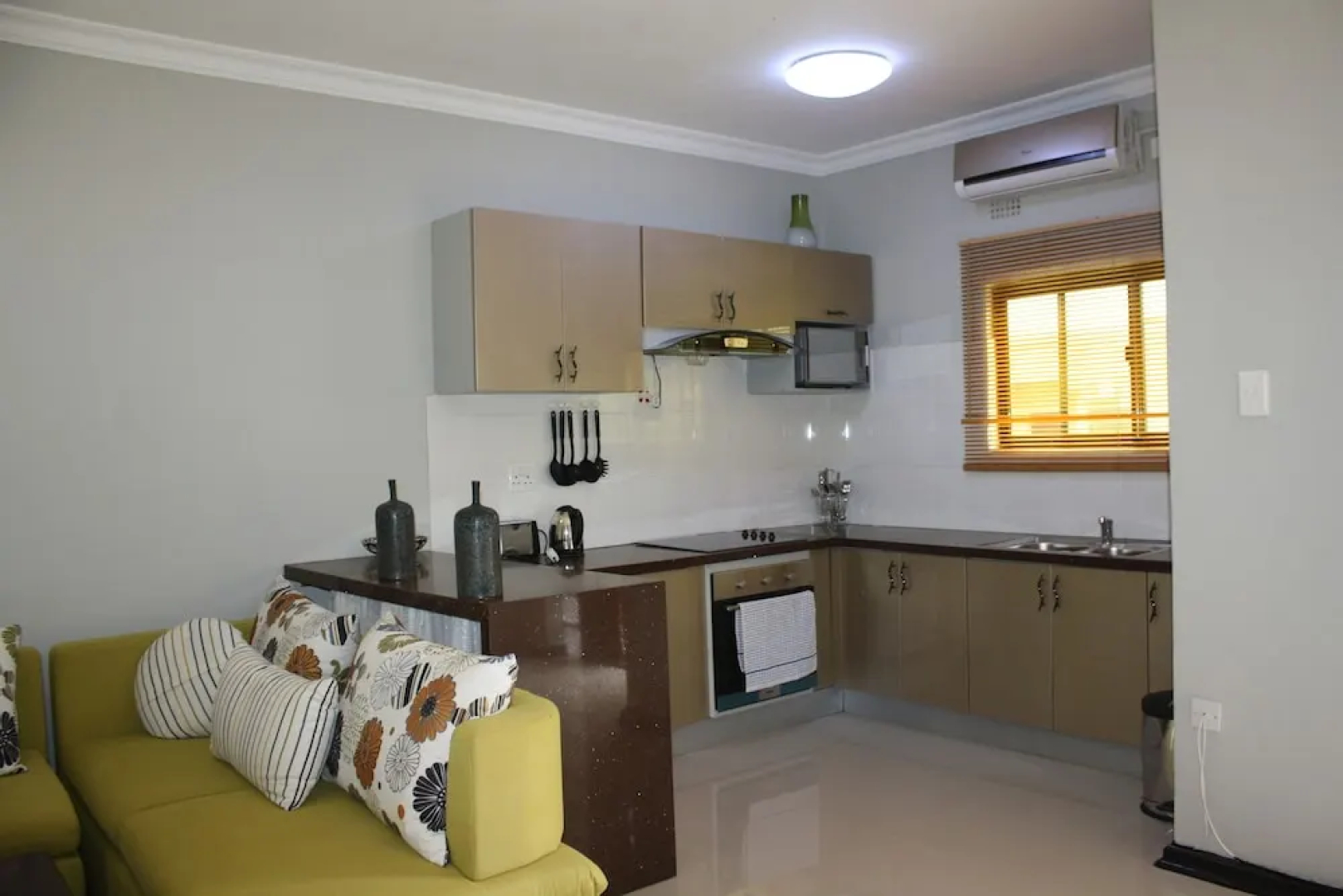 Nomads Court Lodge