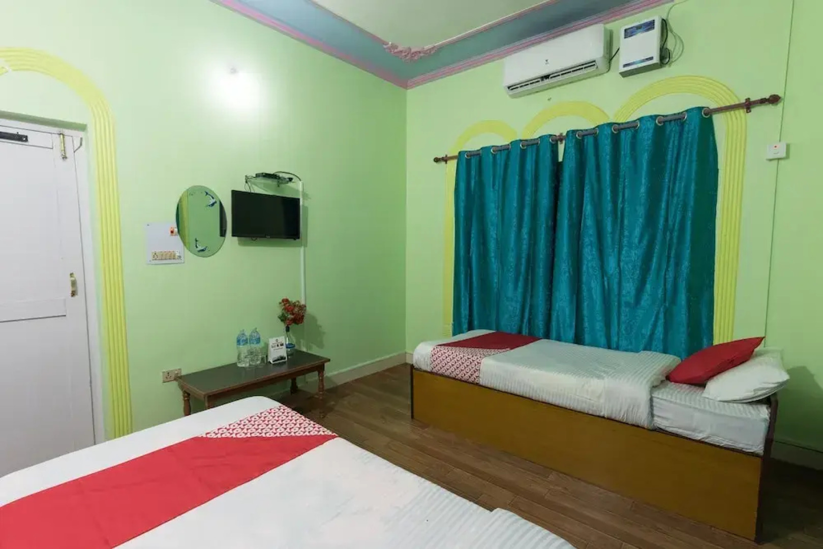 OYO 614 Subham Hotel