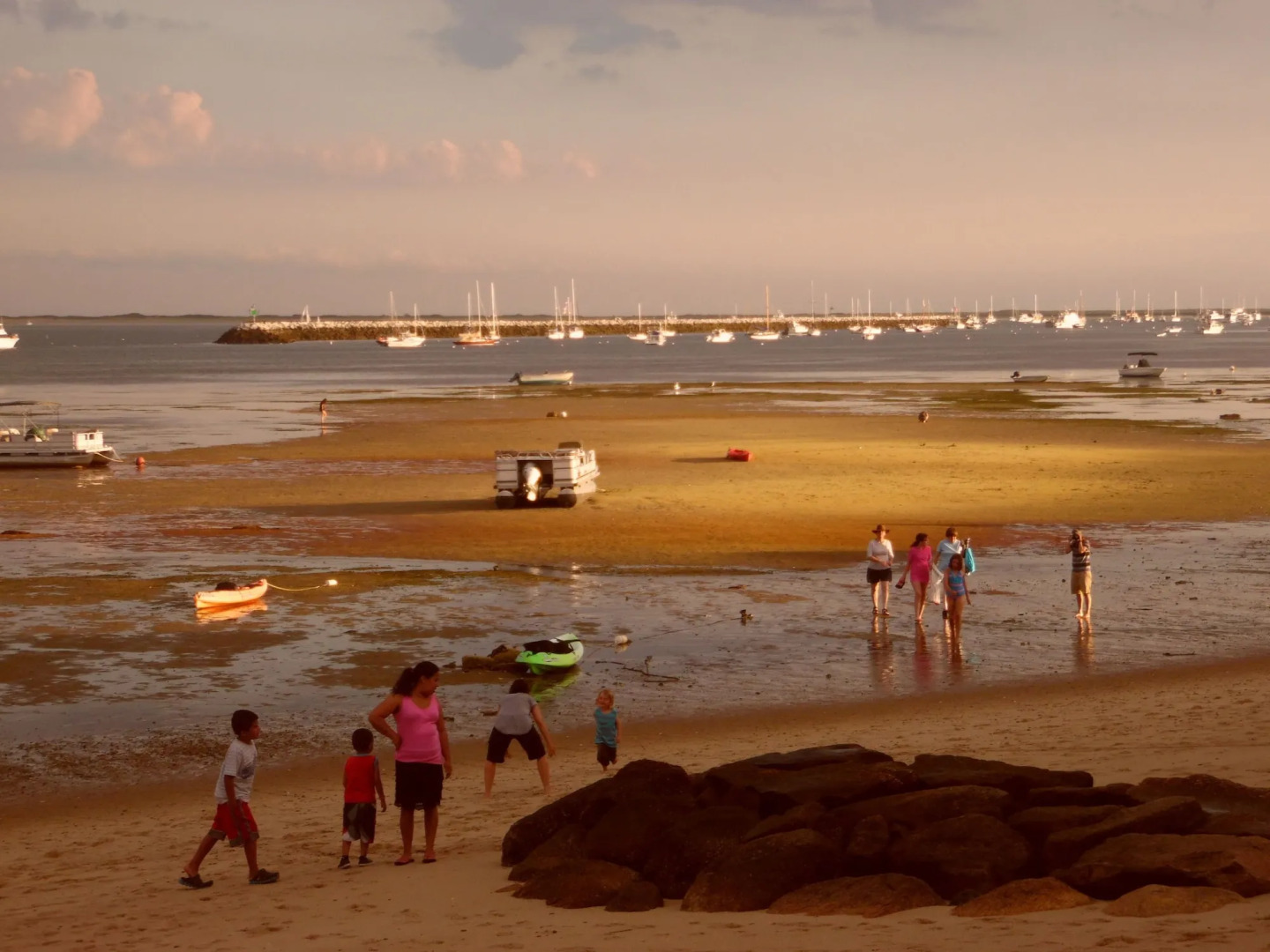 Surfside Hotel and Suites