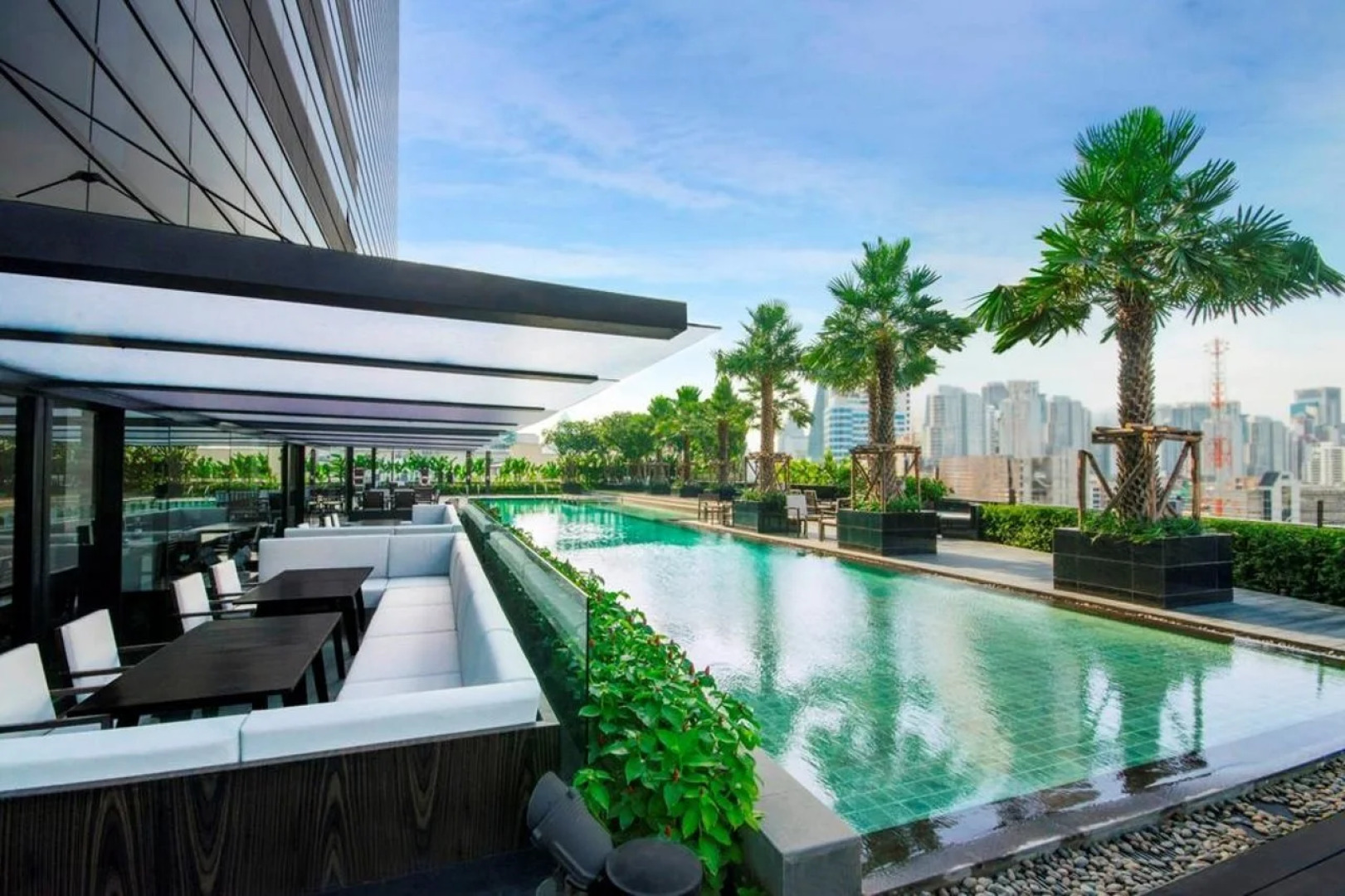 Holiday Inn Bangkok Sukhumvit by IHG