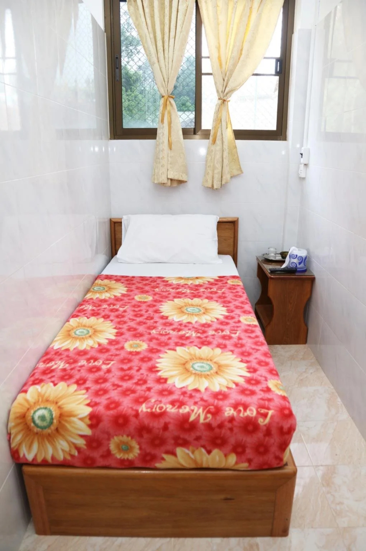 Penguin Hotel Kawthaung