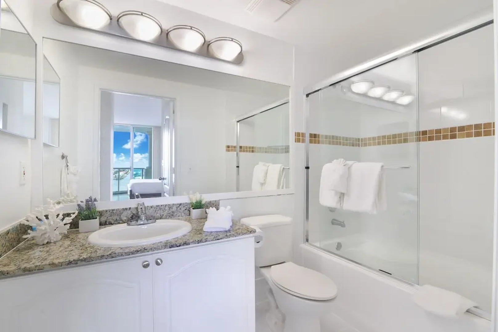 Luxury Sunny Isles Beach Condos by Hosteeva