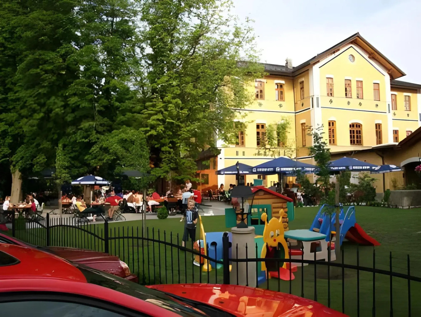 Hotel & Restaurant Waldschloss