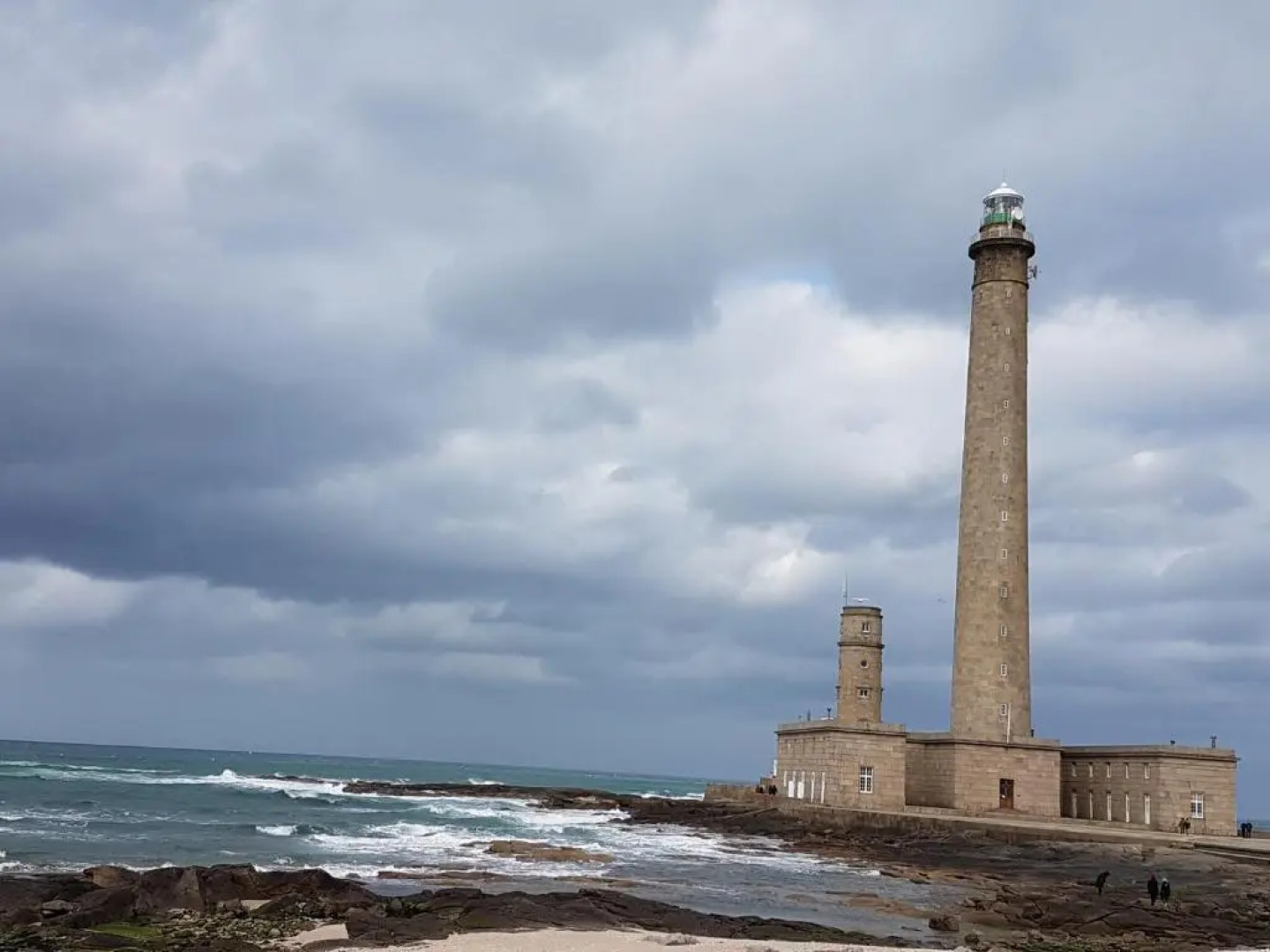 Les Gravelots (Adults Only)