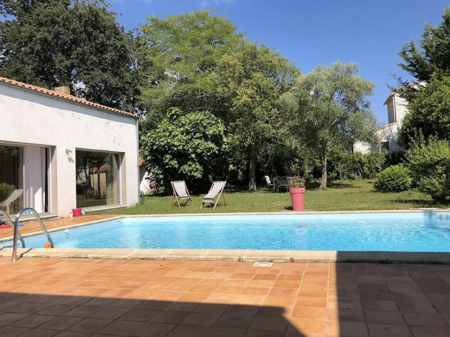 Chambres dHotes Des Tours A La Rochelle