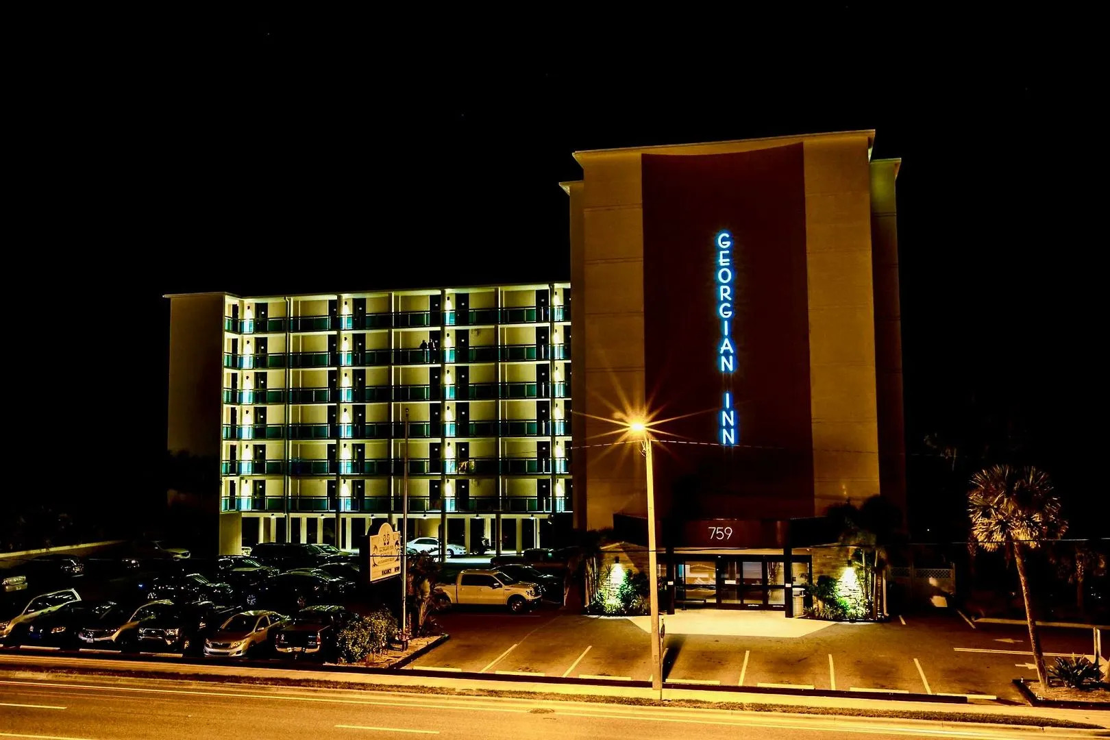 Georgian Inn Beach Club