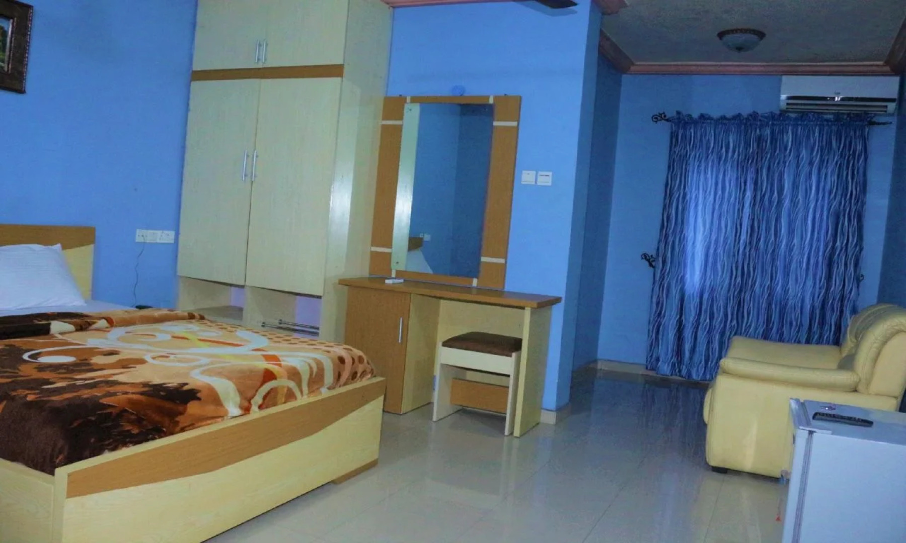 Chisam Suites Annex