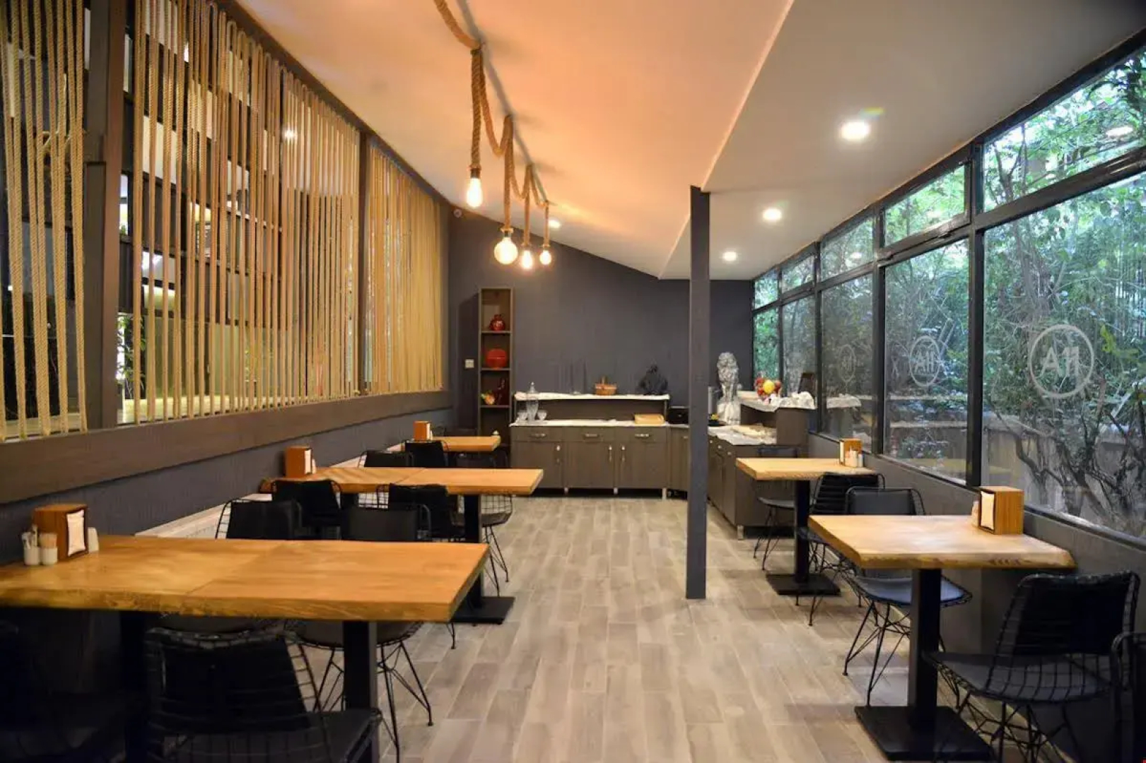 A11 Hotel Cadde
