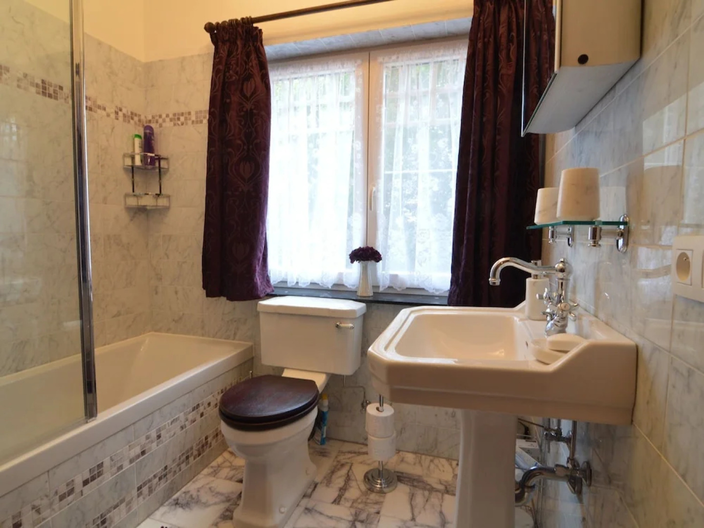 Alluring Holiday Home in Mol With Fenced Garden and Barbecue