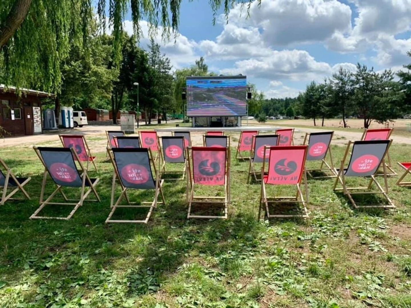 Kemp st brn Rybn k Hradec Kr lov