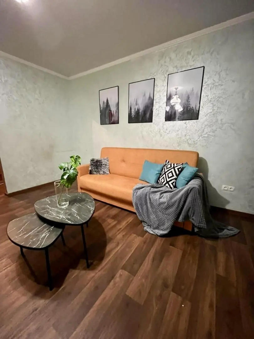 Home Hotel (Хоум Отель) в 10-м микрорайоне 13