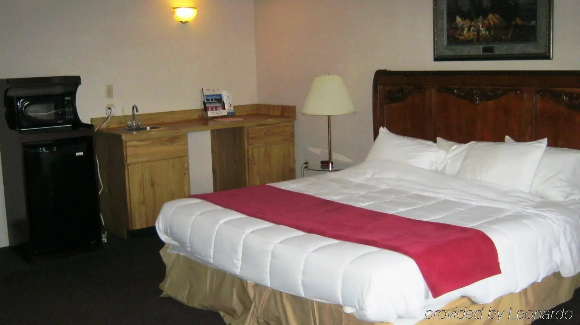 Voyageur Inn and Conference Center