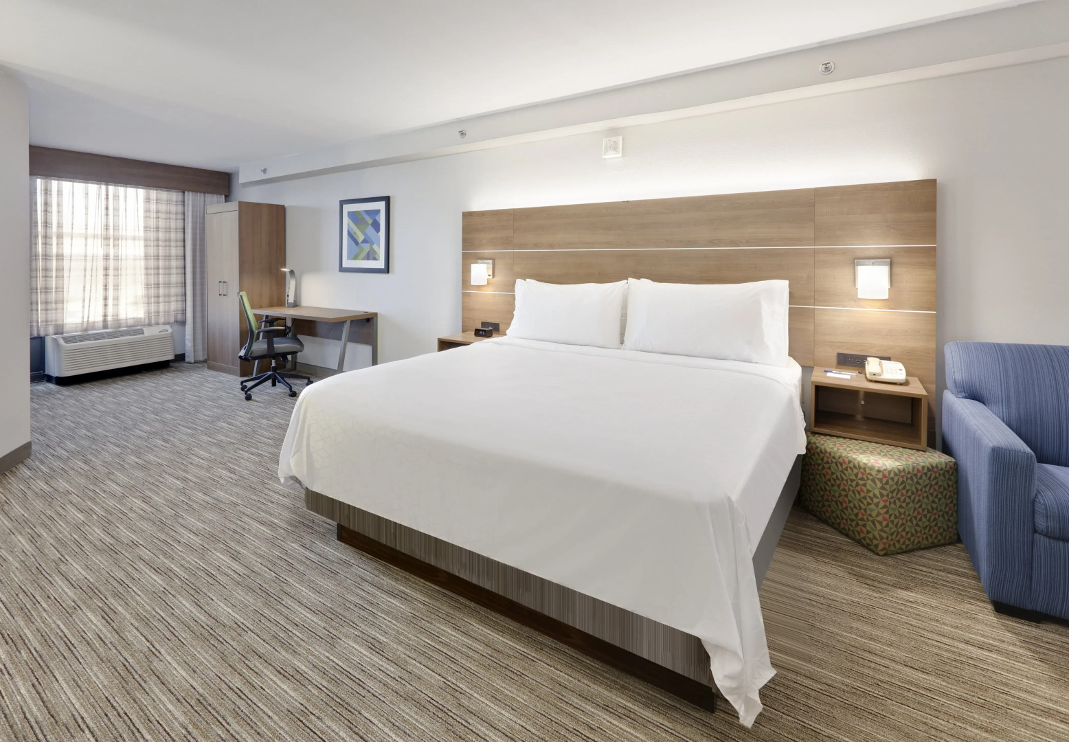 Holiday Inn Express & Suites Irving Conv Ctr - Las Colinas by IHG