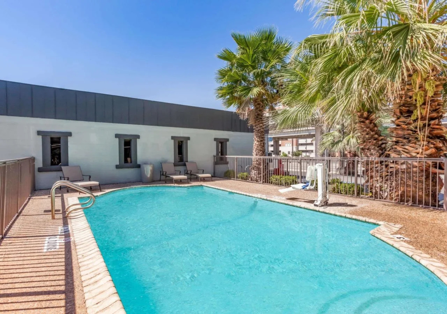 Days Inn by Wyndham Austin/University/Downtown