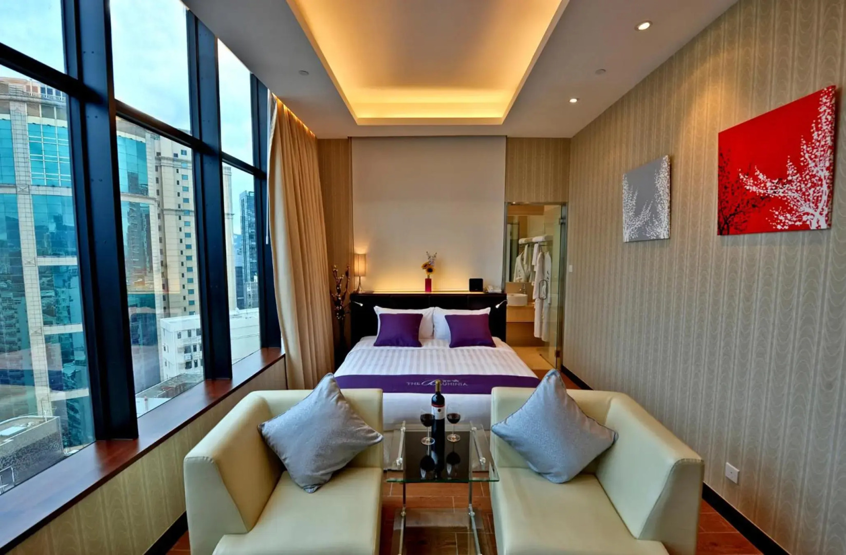 The Bauhinia Hotel Tsim Sha Tsui