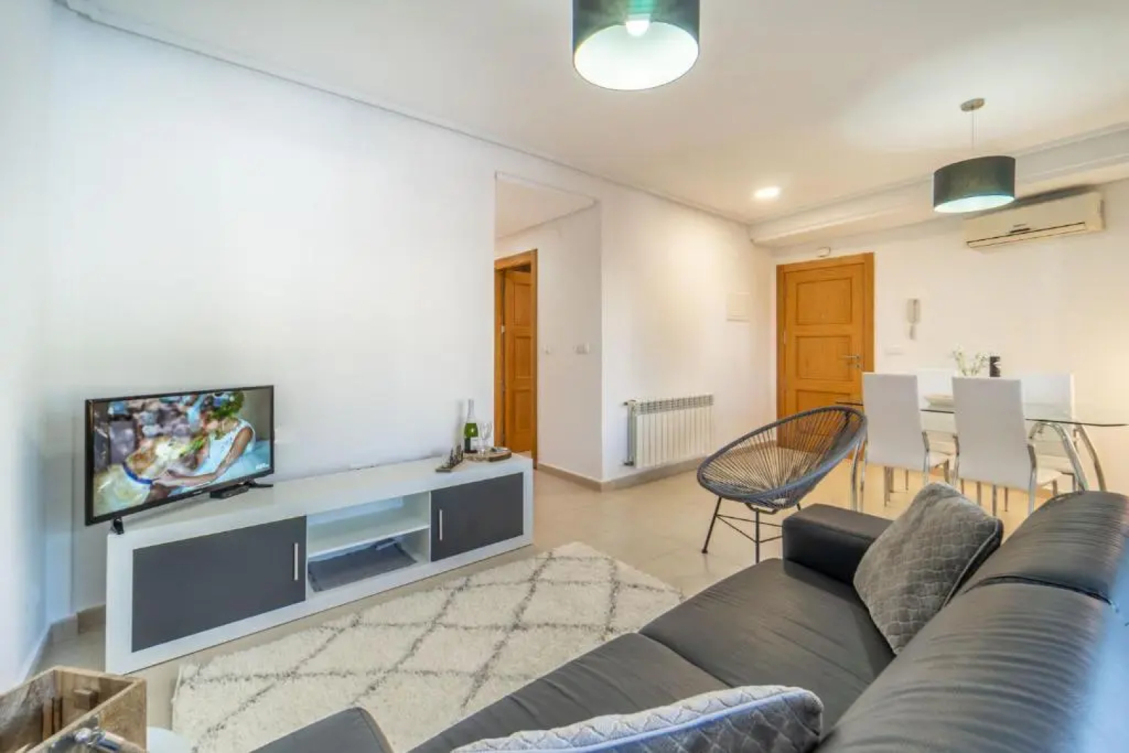 Apartment Near the Pool - MO4011LT