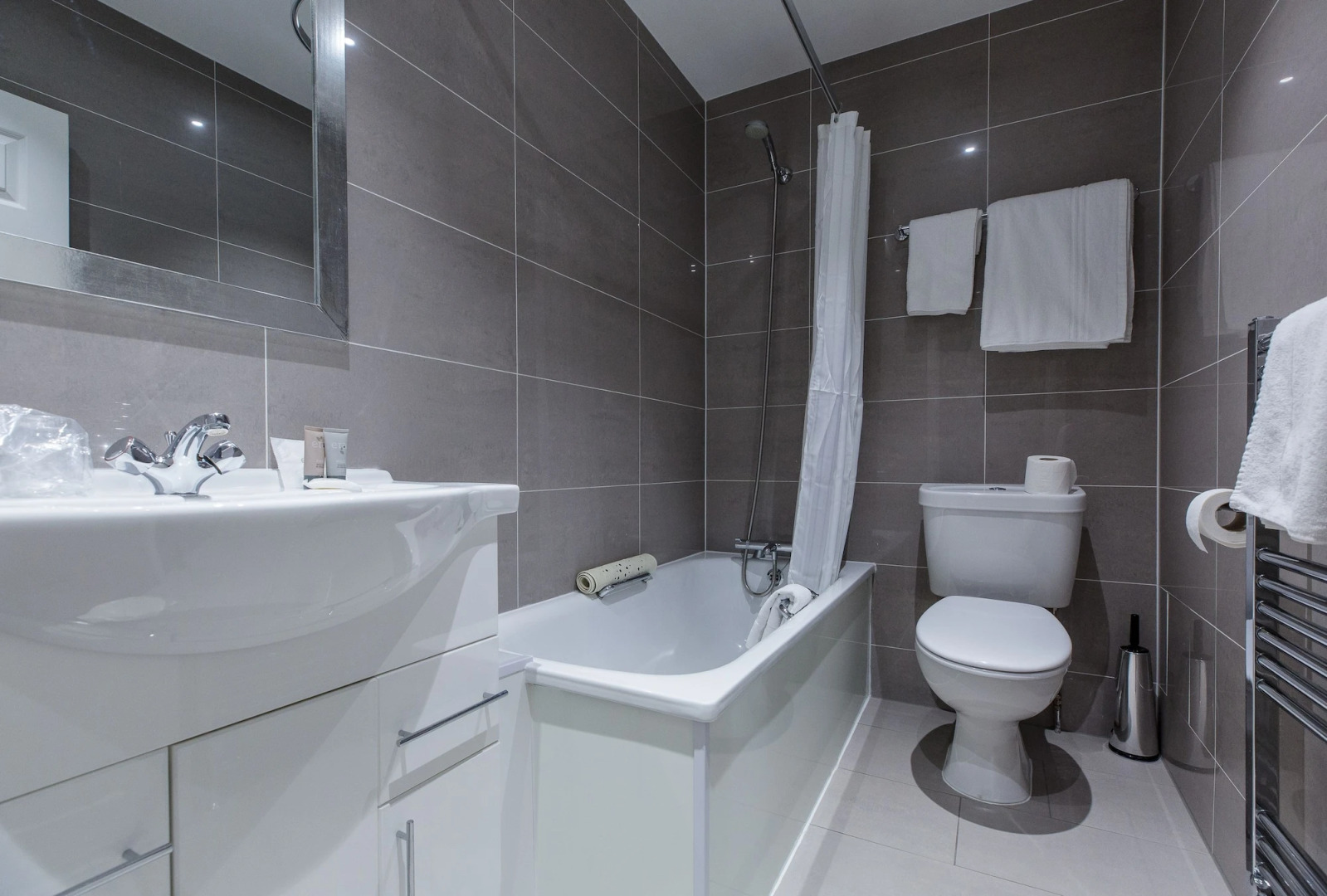 Kensington Gardens Hotel