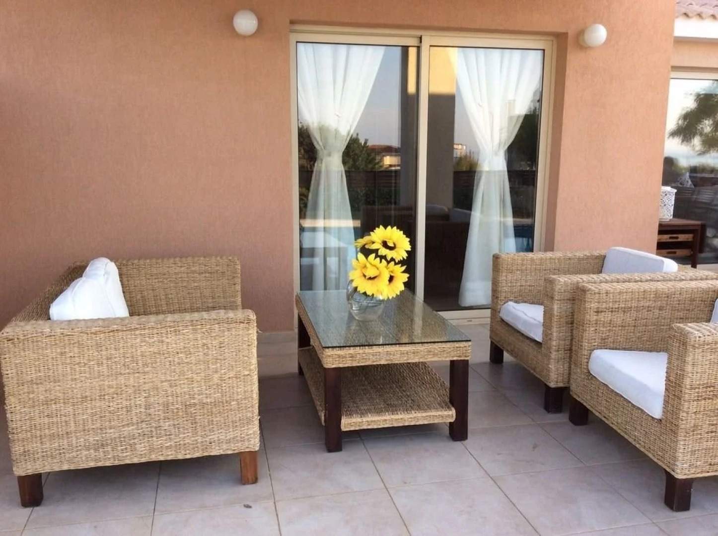 Paradise Latchi Villa