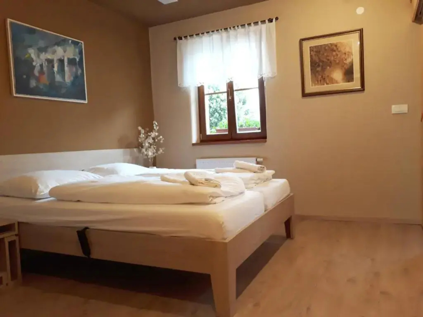 youth hostel arsviva