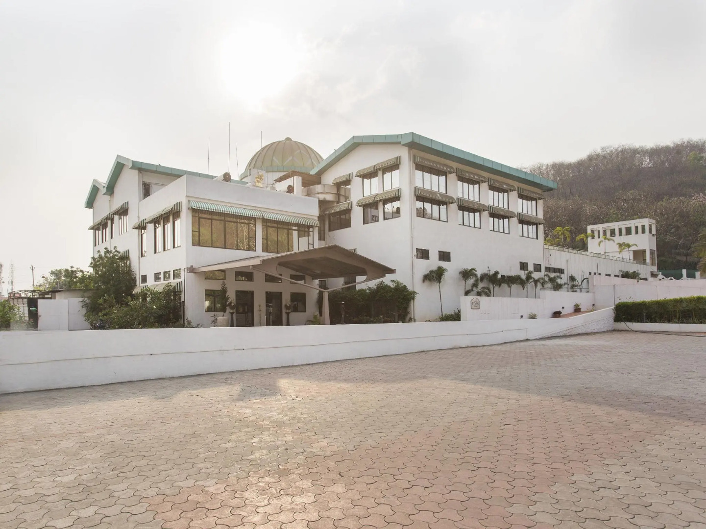 OYO 11974 Emerald Resort