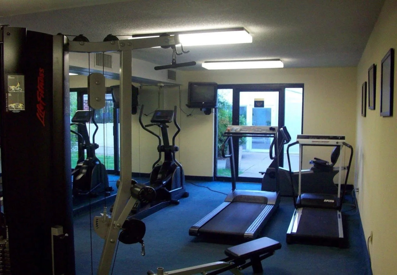 Point Plaza Suites at City Center