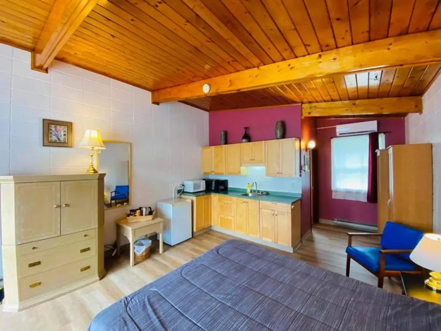 Huron Sands Motel Operated by Manitoulin Wonder Cubs Resort