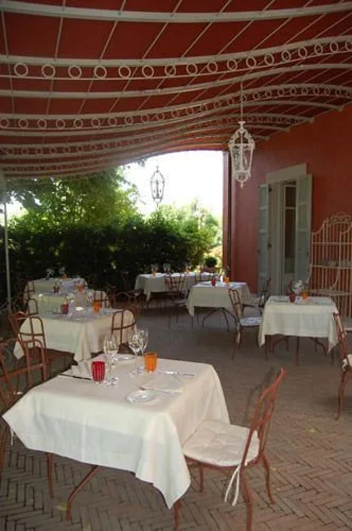 La California Relais