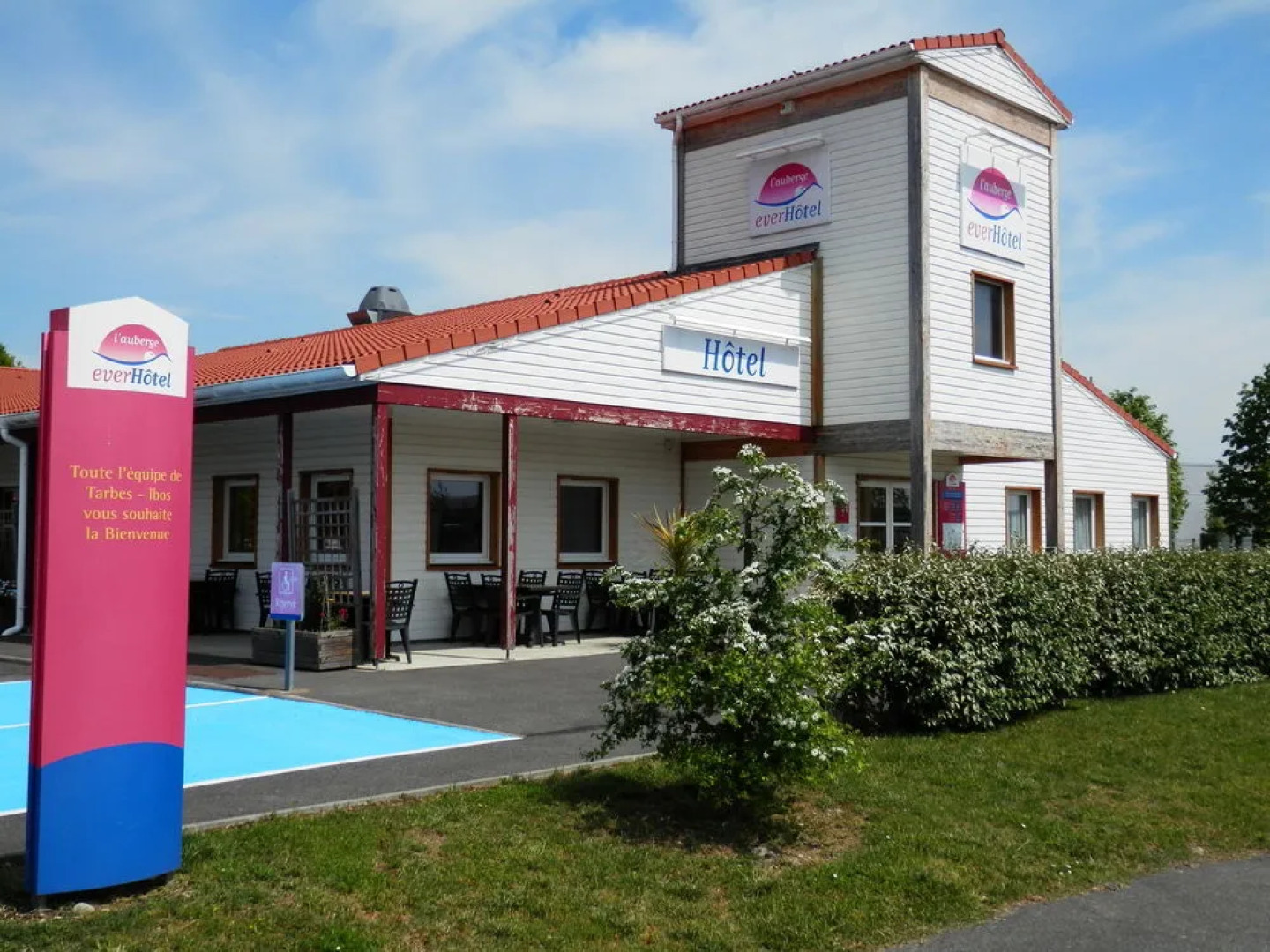 Ever Route 64 Brit Hotel Tarbes Ibos