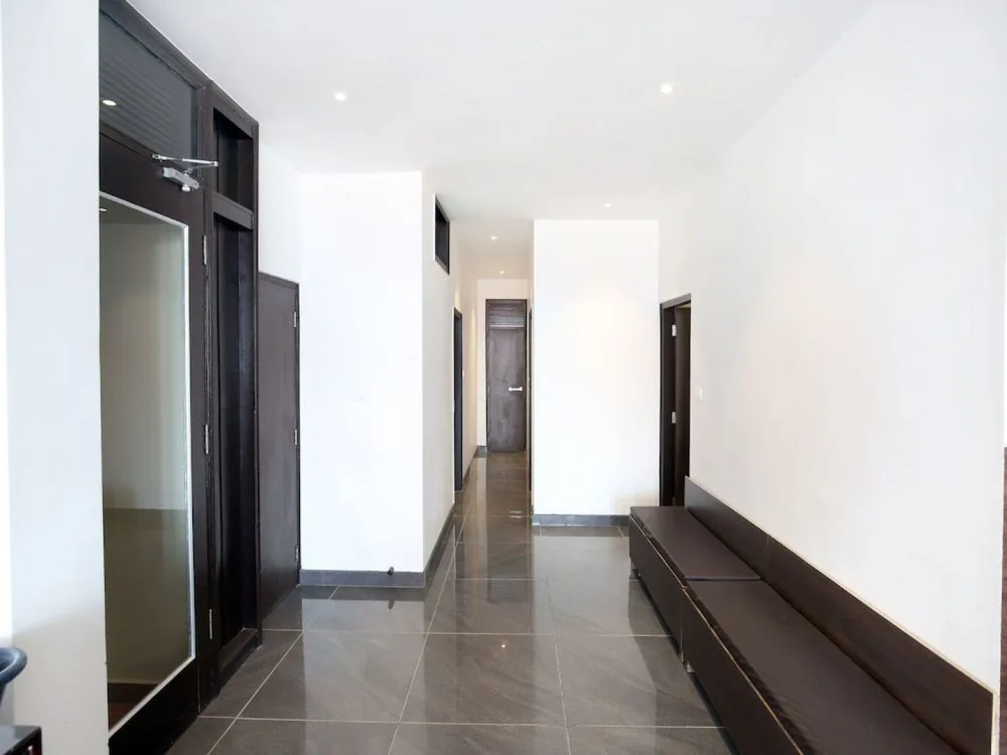 OYO 13307 Home Luxury Stay Shoghi