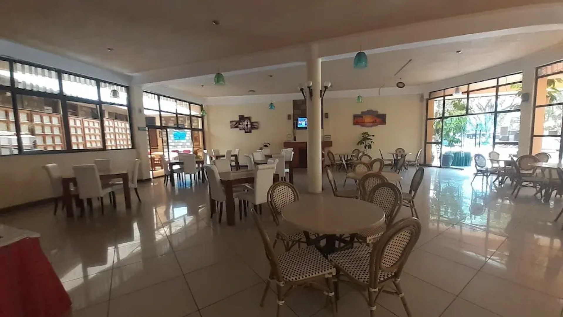 Vienna Woods Holiday Inn Limited