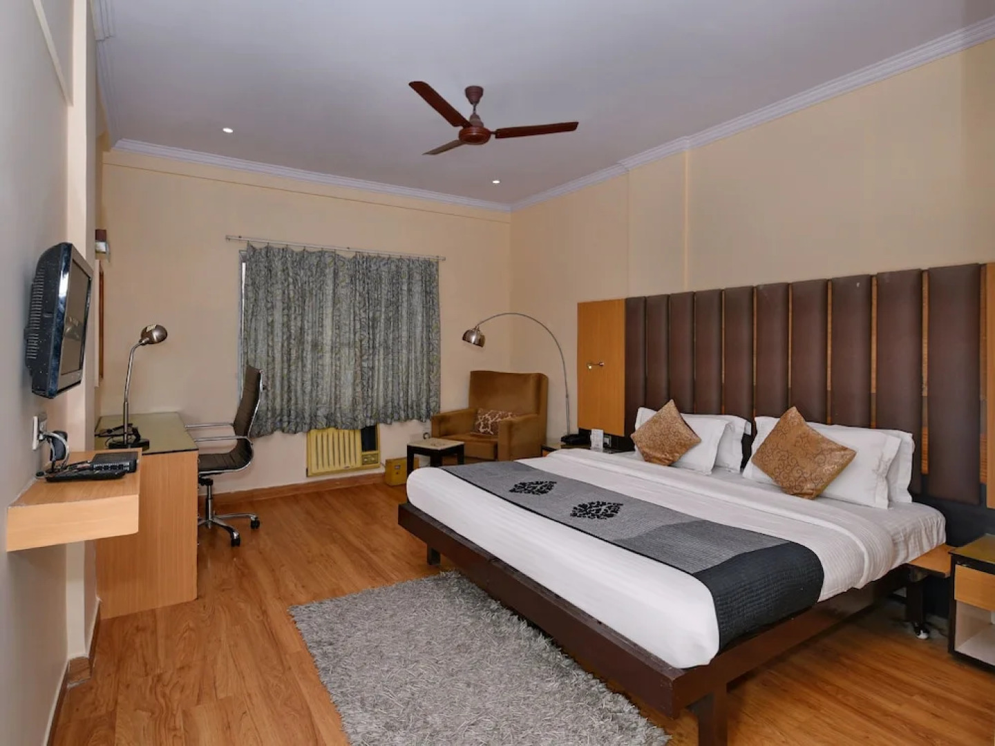 OYO 10706 Hotel Siddhartha