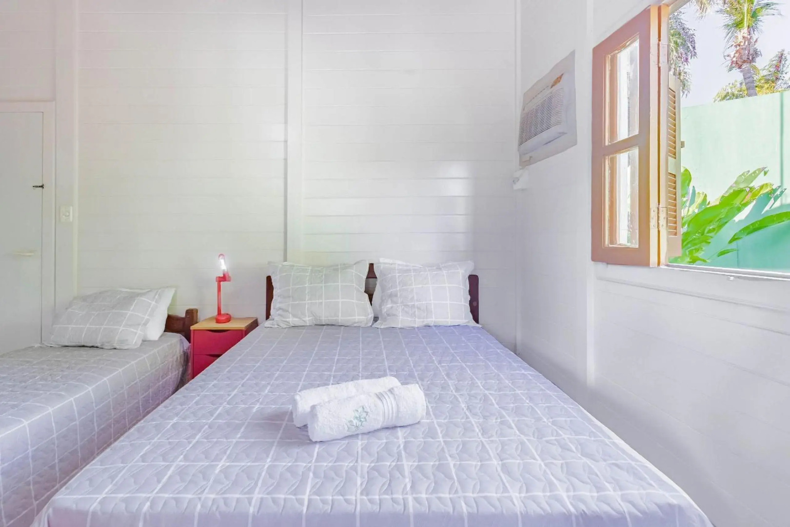 VT04 Excelente Casa 3 Quartos e Piscina