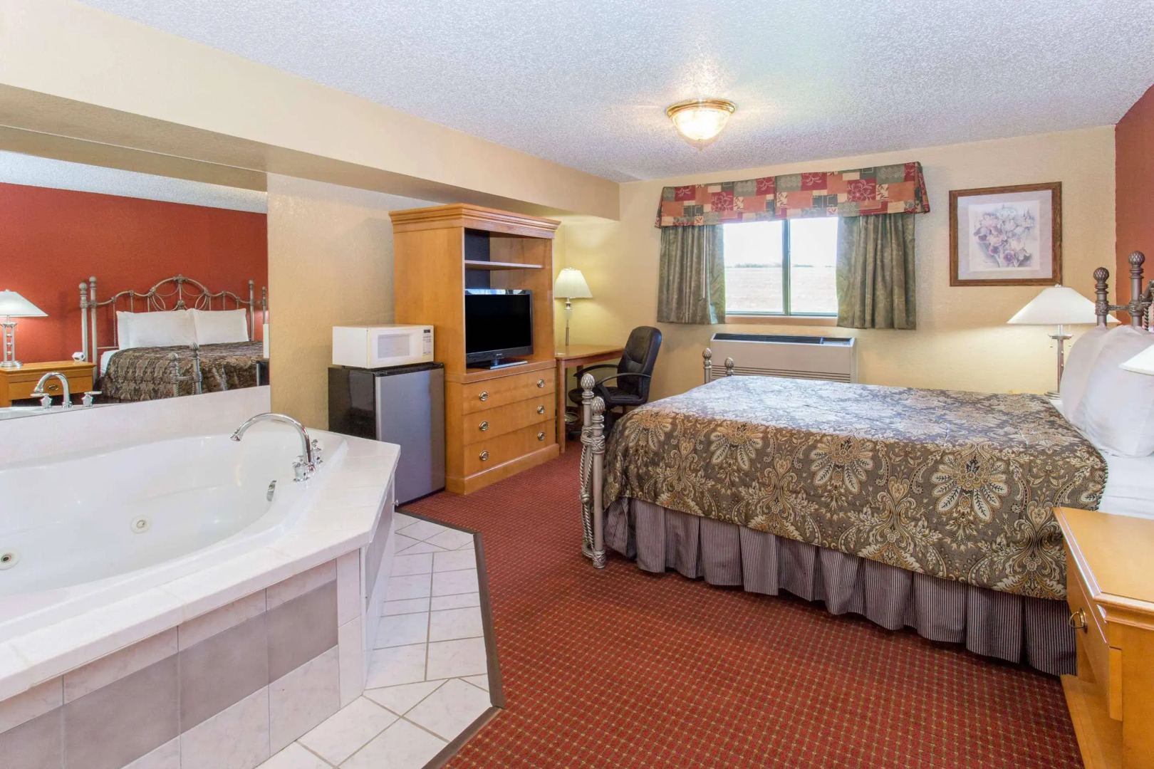 The Oasis Hotel & Bar