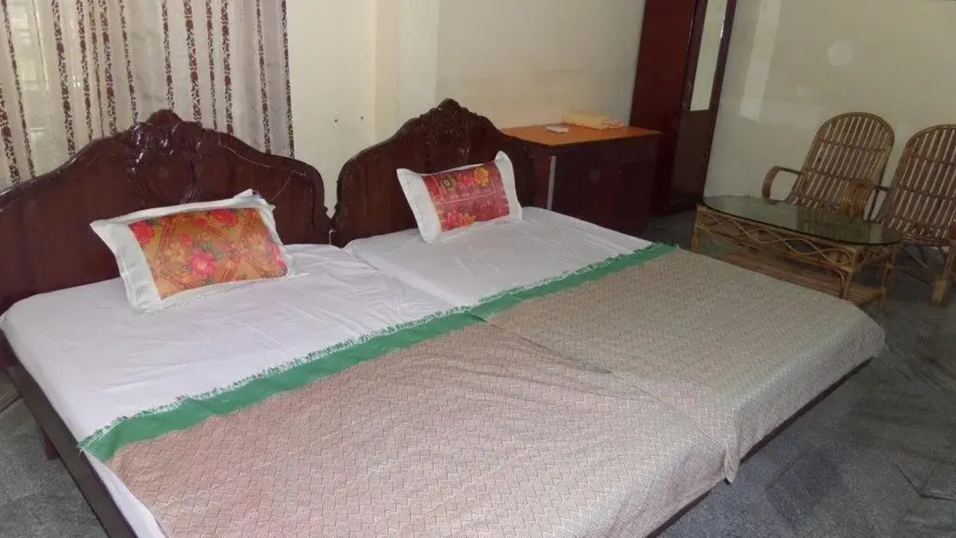 Pulikkal Tourist Home