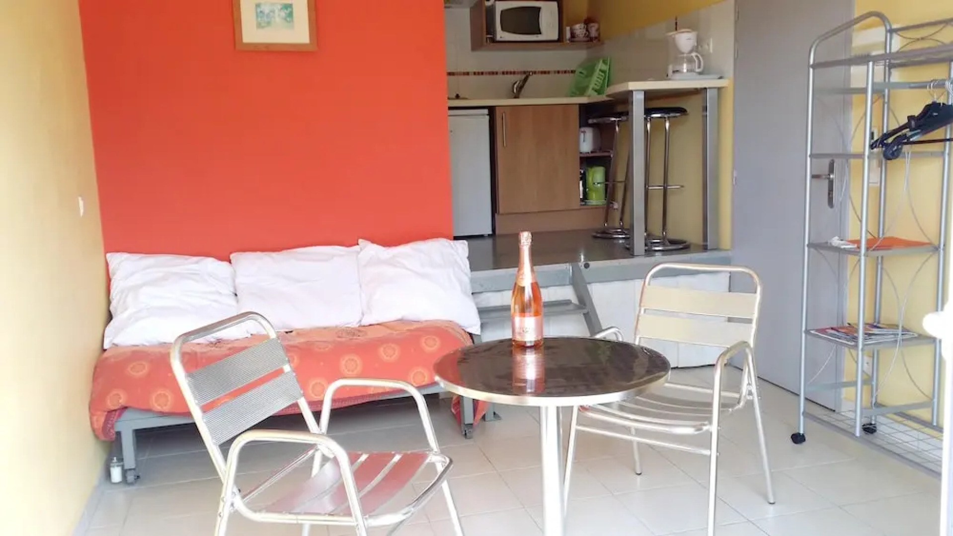 Studio in Cerbère, With Wonderful sea View, Furnished Terrace and Wifi