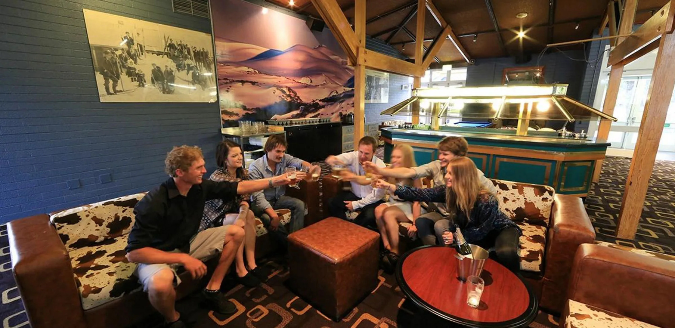 Lake Jindabyne Hotel