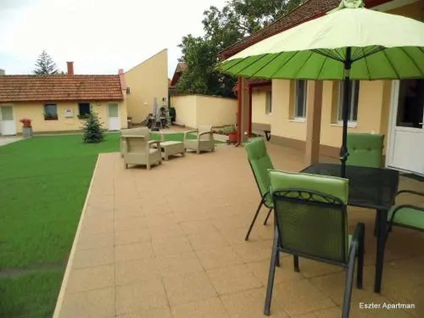 Eszter Apartman