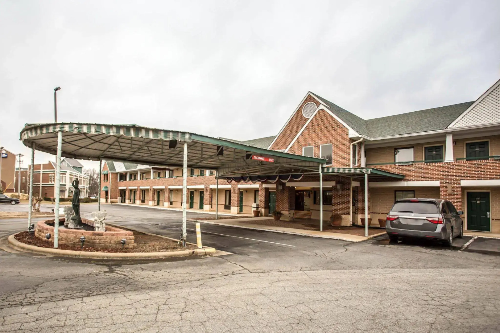 Red Roof Inn & Suites Cornelius – Lake Norman