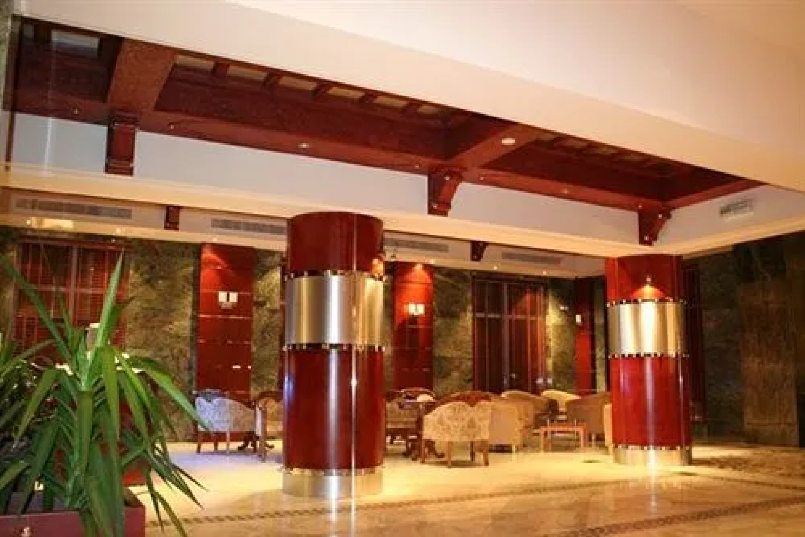Johny International Hotel