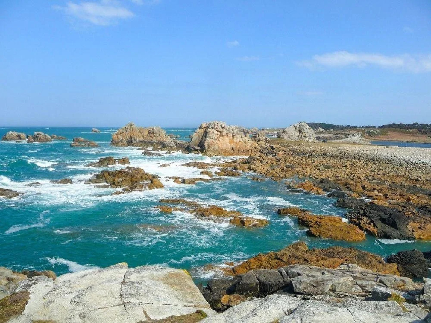 House With 5 Bedrooms in Plougrescant, With Furnished Garden - 2 km Fr