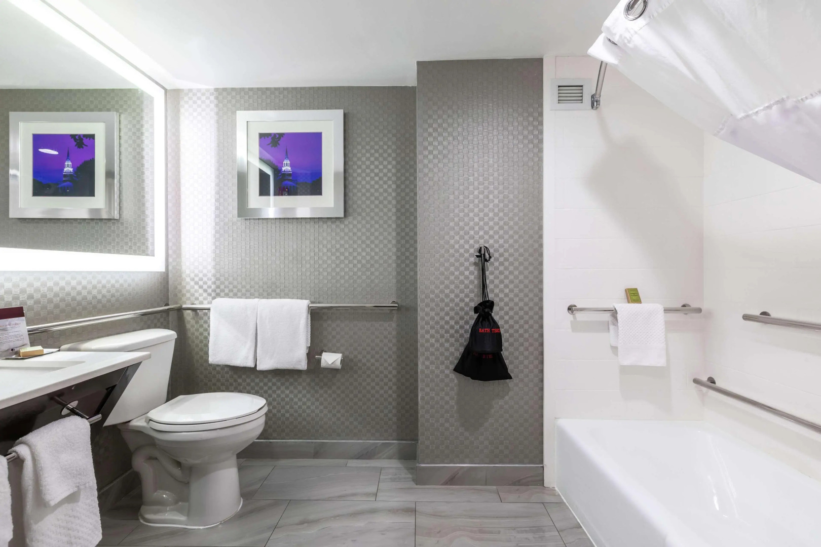 DoubleTree by Hilton Winston Salem - University