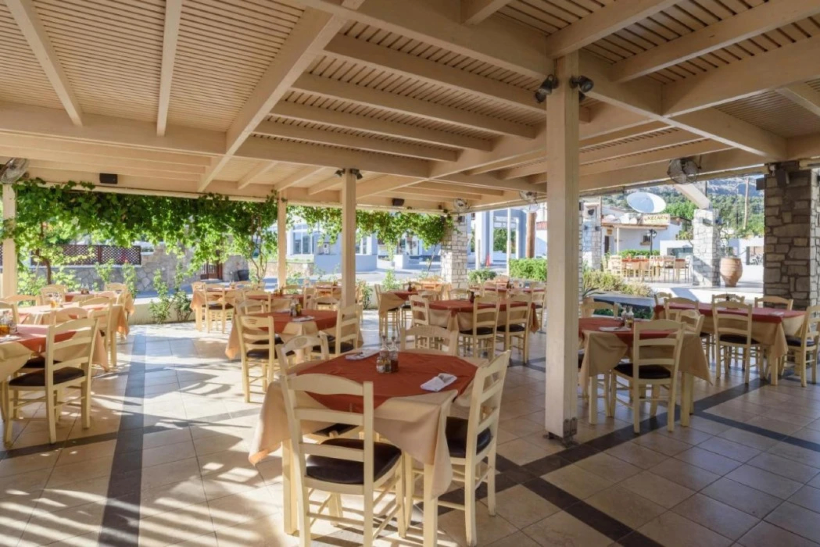 Matina Pefkos Aparthotel