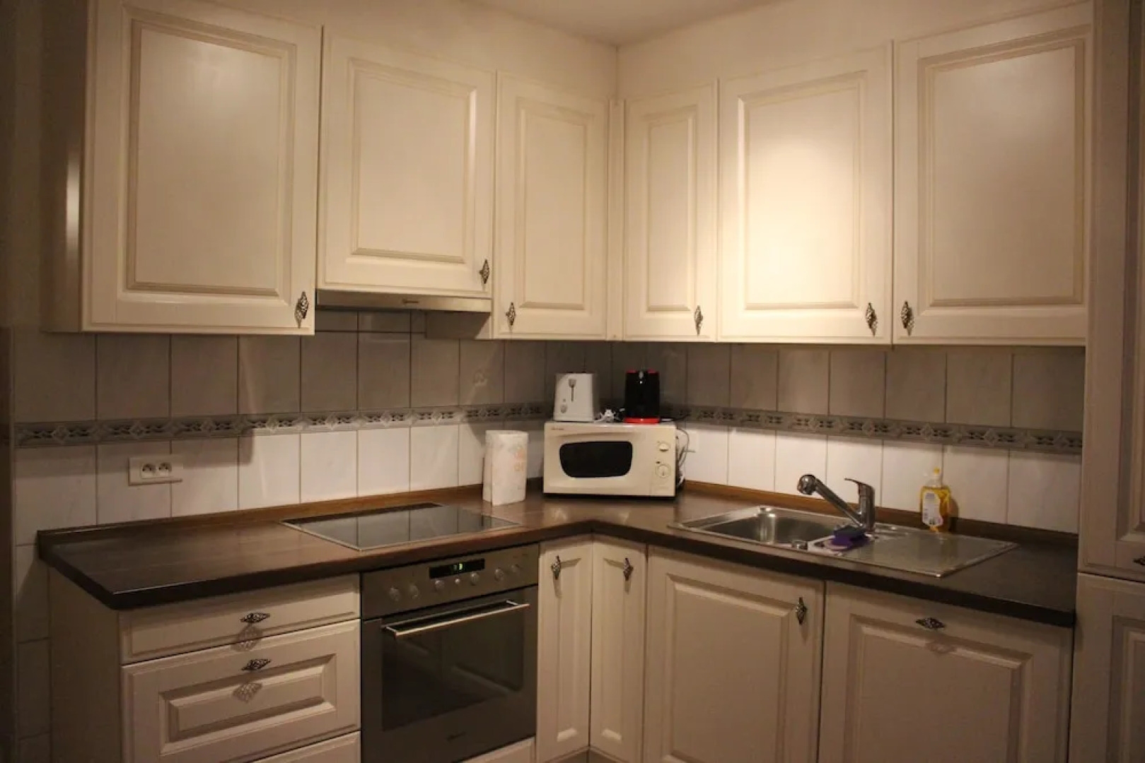 Studios near Basel Airport - RM 112