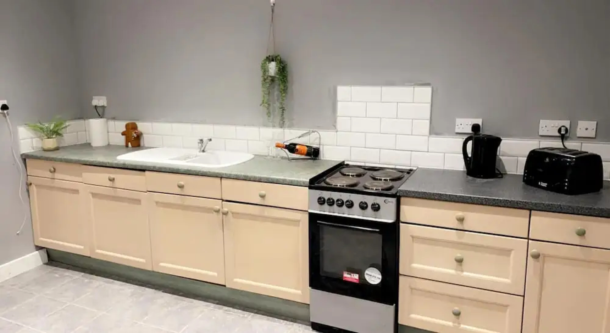 Impeccable 1-bed, Sleeps 2, Free Parking