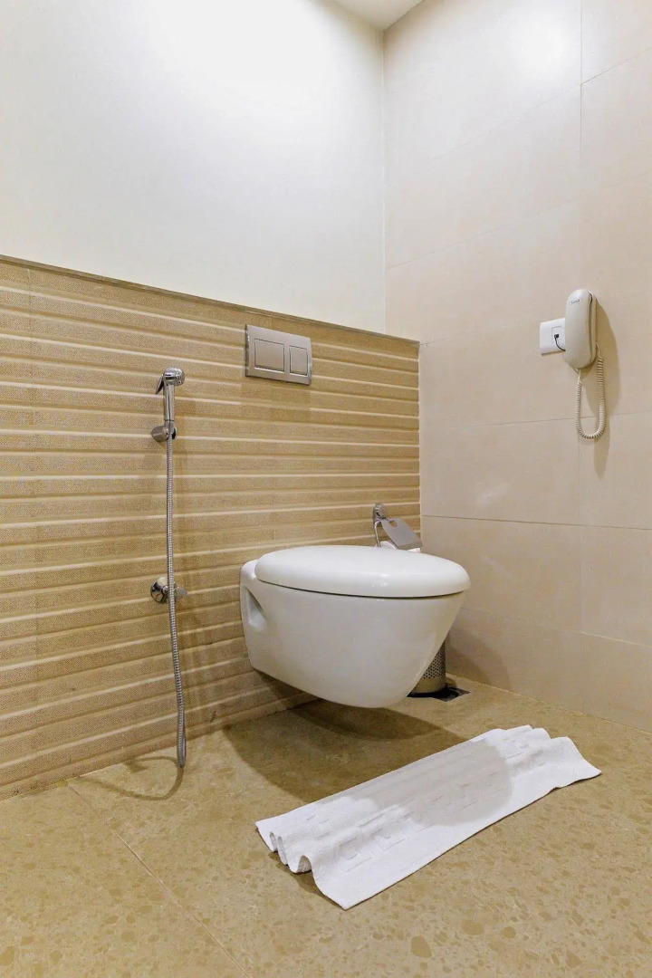 Zo Rooms Lakdi Ka Pul X Road