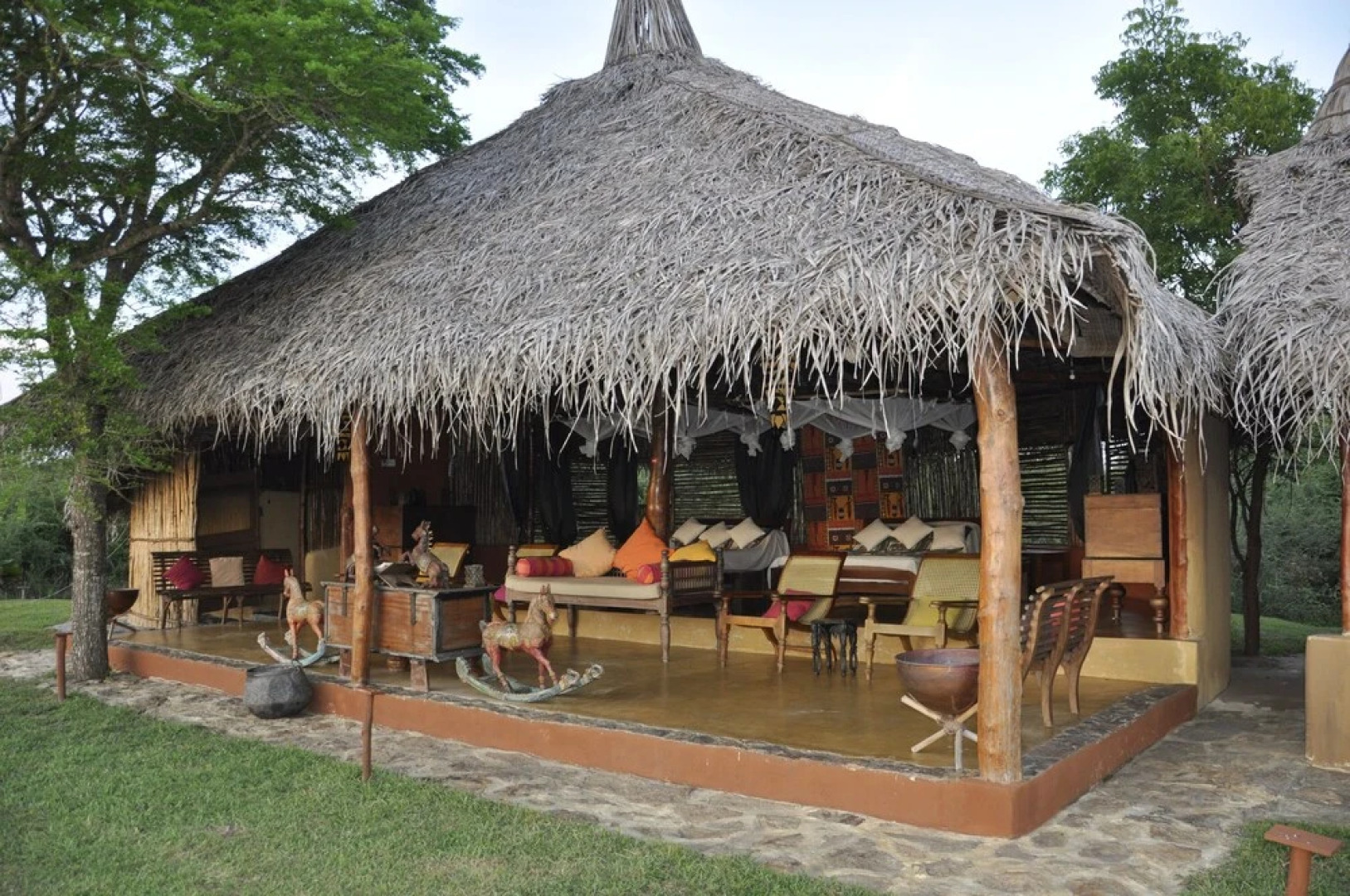 Cadjan Earth eco lodge