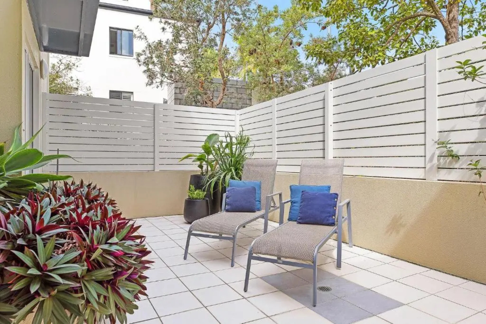 4 Trieste Central Apartment with a Backdrop of Lush Greenery